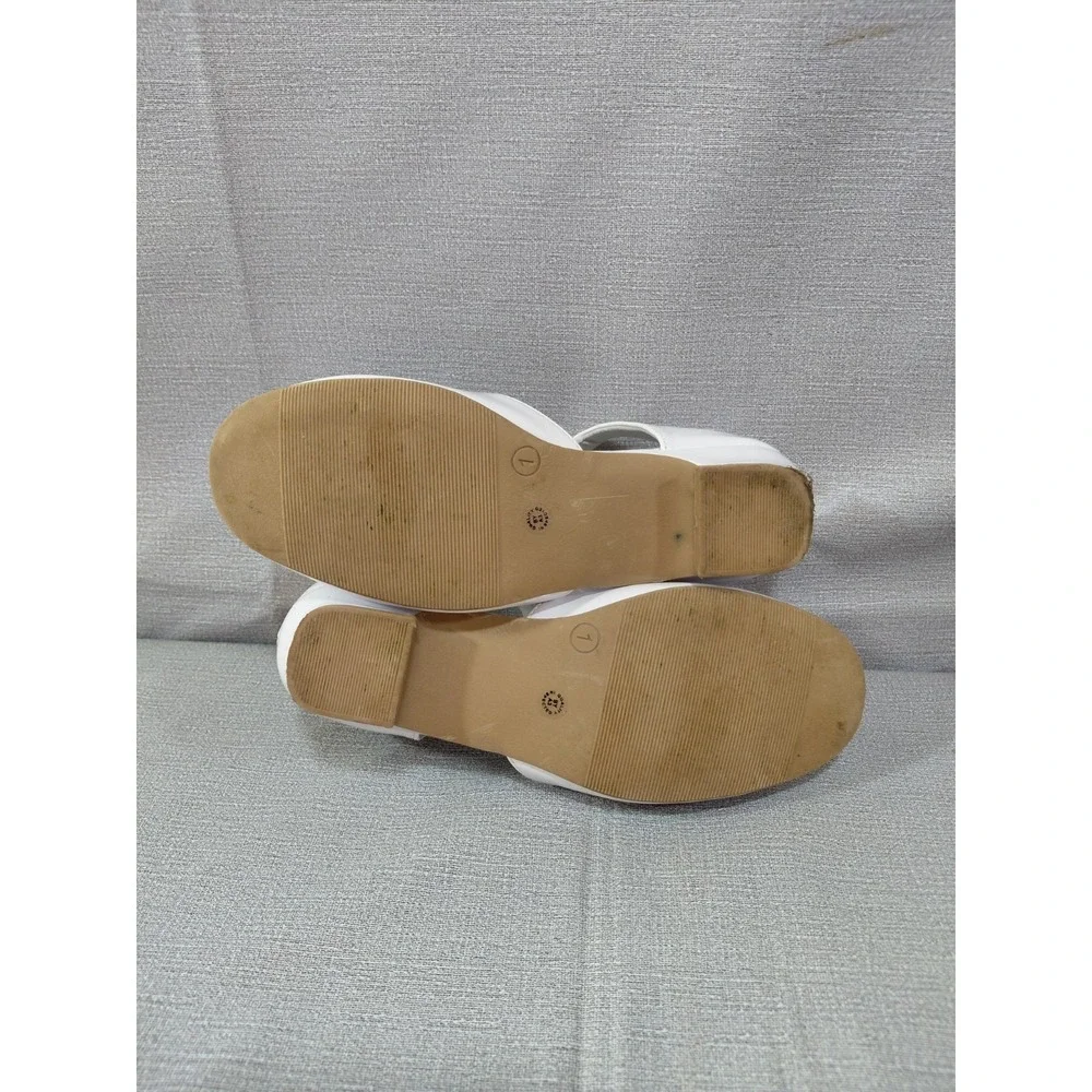 Christie & Jill Lil Heaven Girls Round Mary Jane Shoes US 1M White Ankle Strap